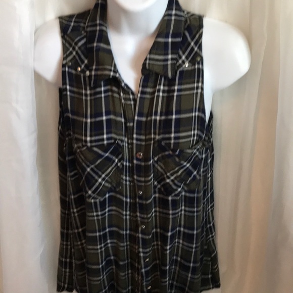 Rock and Republic top size small - Picture 1 of 4